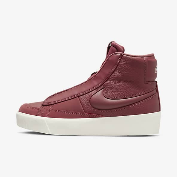 Tenis nike de color rojo sale